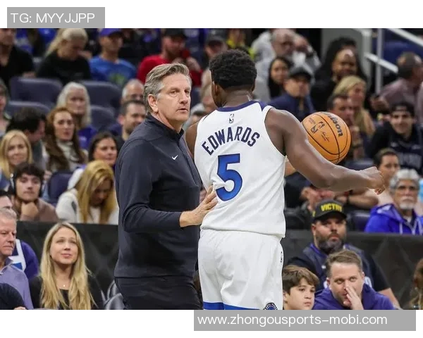 爱德华兹表现平平大胜无碍仅得13分4篮板3助攻2抢断