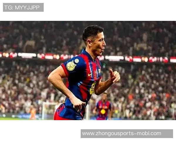 克鲁伊维特称若为巴萨主帅将续约莱万一年看重其经验与能力