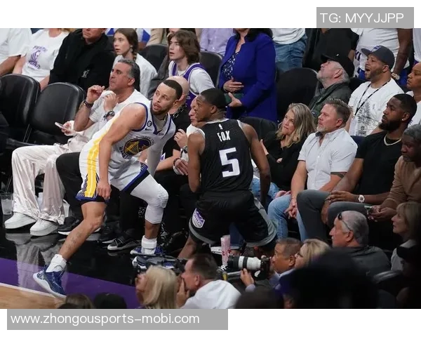 湖人本赛季对阵鹈鹕三战全胜展现强大实力与稳定表现