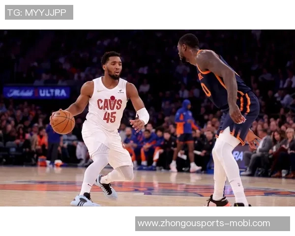 米切尔状态低迷上半场仅得5分6助攻表现令人失望 米切尔状态低迷上半场仅得5分6助攻表现令人失望